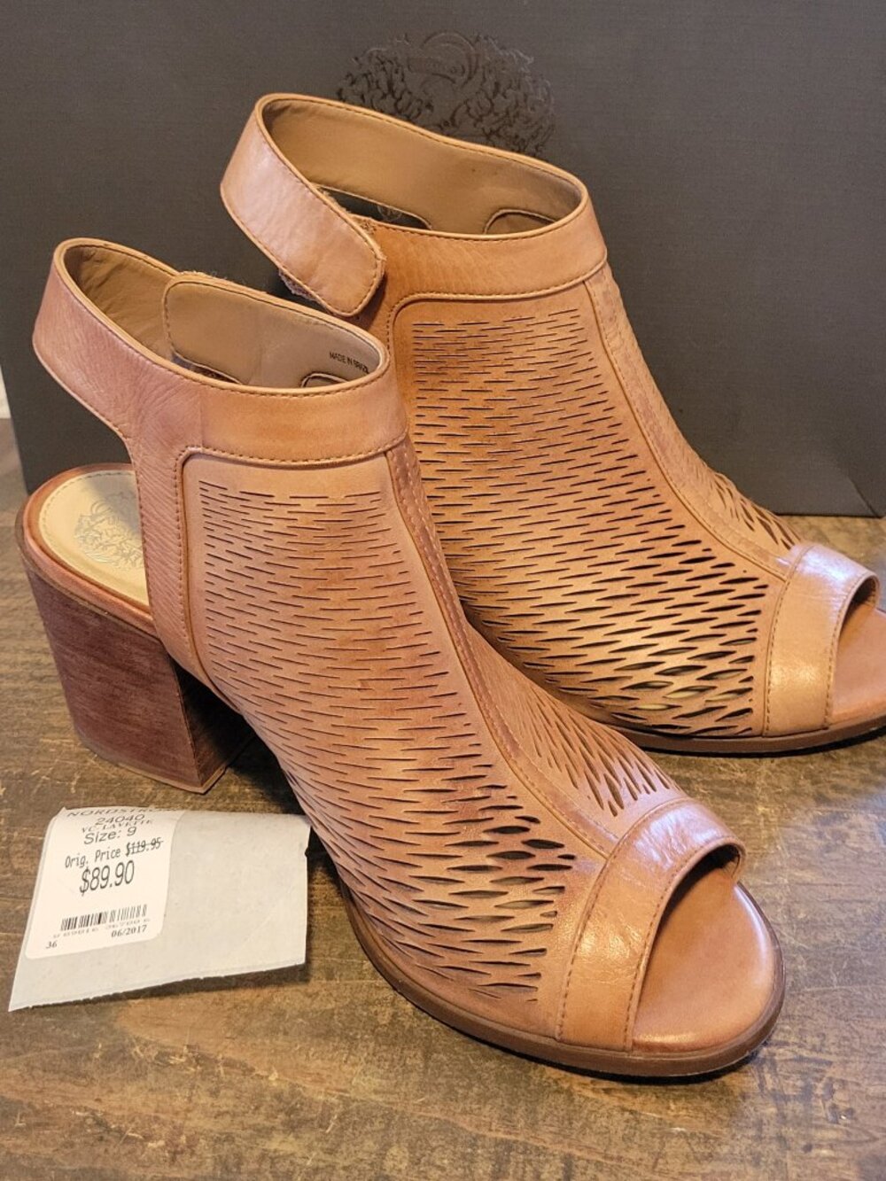 Vince Camuto Lavette Perforated Leather Peep-Toe Block Heel Sandals Tan - Sz 9
